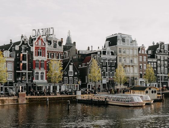 Zo geniet je van de welbekende grachten Amsterdam
